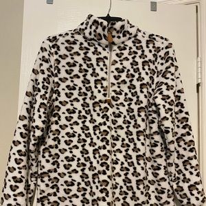 Fleece cheetah pullover